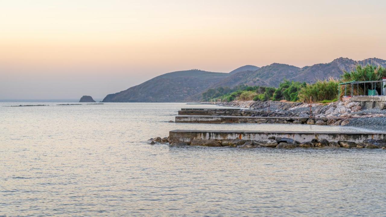 Tylos Beach Hotel Kato Pyrgos Esterno foto
