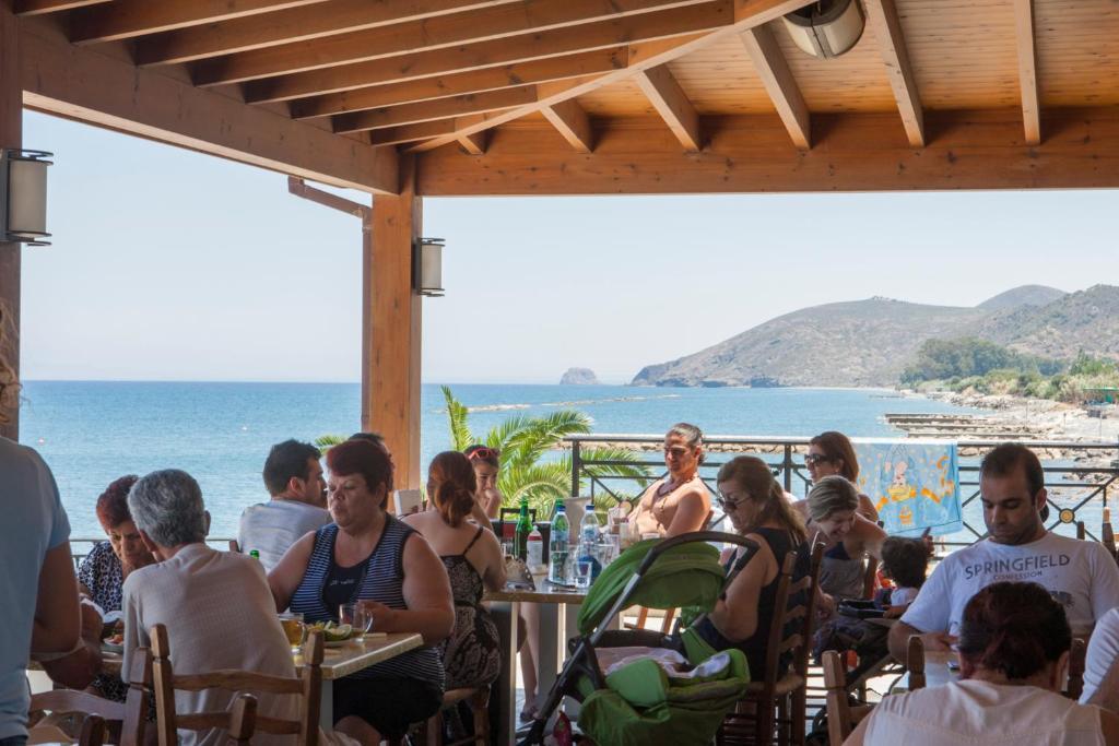 Tylos Beach Hotel Kato Pyrgos Esterno foto