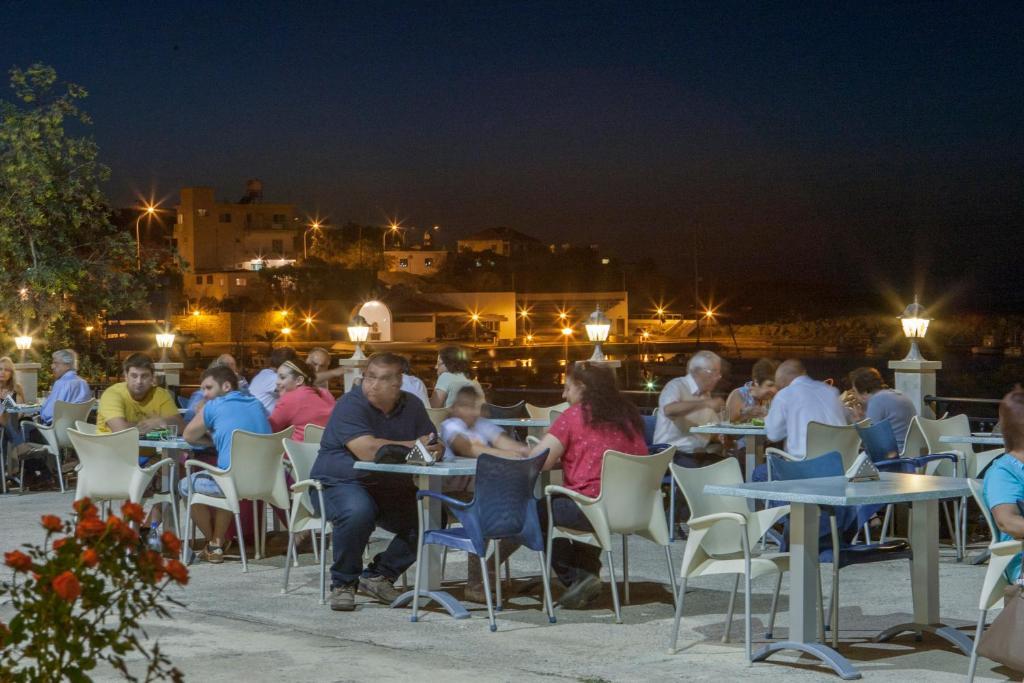 Tylos Beach Hotel Kato Pyrgos Esterno foto